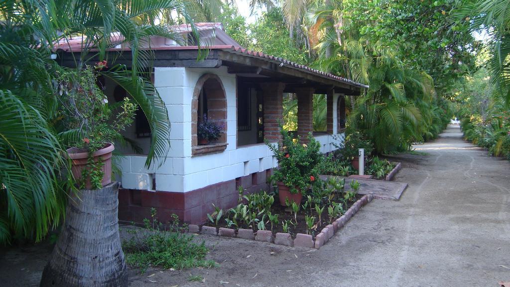 Quinta Erika Boutique Hotel By Rotamundos Coyuca de Benitez Szoba fotó